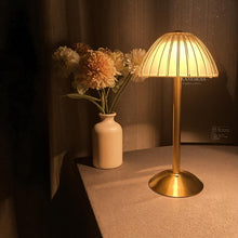 Carregar imagem no visualizador da galeria, Barraq Table Lamp
