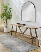 Carregar imagem no visualizador da galeria, Battleview Updated Traditional Tibetan Rug
