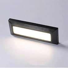 Cargar imagen en el visor de la galería, Bertram Step Light
