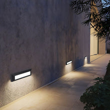 Cargar imagen en el visor de la galería, Bertram Step Light

