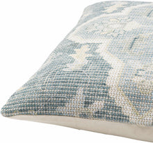 Cargar imagen en el visor de la galería, Bigaa Teal Medallion Throw Pillow
