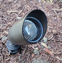 Carregar imagem no visualizador da galeria, Black Aluminum Honeycomb Lighting Louver for MR16 Bulbs
