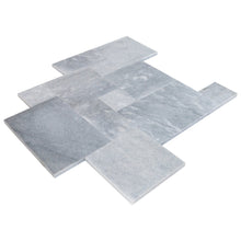 Load image into Gallery viewer, Bluestone Marble Pattern Tumbled Pavers - Full Truckload
