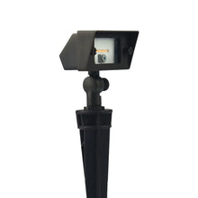 Load image into Gallery viewer, Brass Integrated Exterior Flood Light with 72&quot; Wire for Landscape Lighting
