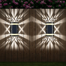 Cargar imagen en el visor de la galería, Bright and Durable Solar Lights for Backyard Illumination
