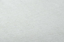 Carregar imagem no visualizador da galeria, Brockton Solid Light Beige Wool Rug
