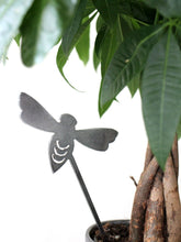 Carregar imagem no visualizador da galeria, Bumble Bee Plant Stake
