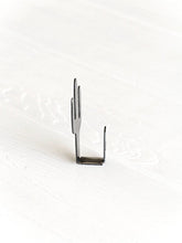 Carregar imagem no visualizador da galeria, Cactus Wall Hook
