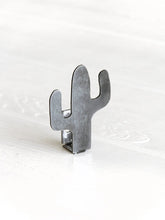 Carregar imagem no visualizador da galeria, Cactus Wall Hook
