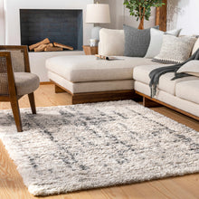 Carregar imagem no visualizador da galeria, Campion Plush Cream Rug
