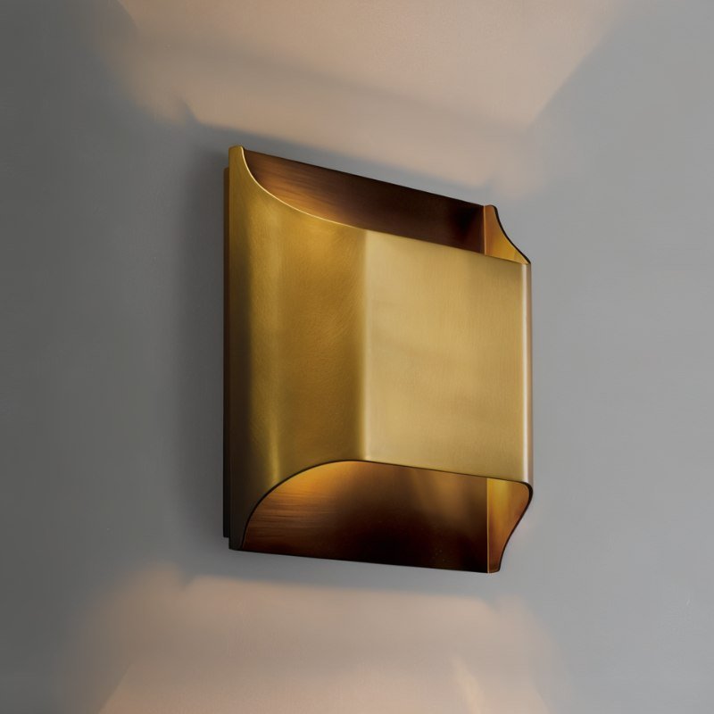 Ceres Wall Lamp