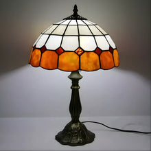 Carregar imagem no visualizador da galeria, Antique Tiffany Lamp with Check Pattern
