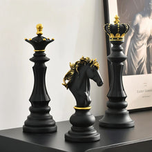 Carregar imagem no visualizador da galeria, Chess Figurine
