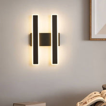 Load image into Gallery viewer, Clarice Wall Lamp
