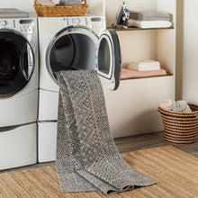 Cargar imagen en el visor de la galería, Consuelo Washable Area Rug
