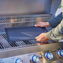 Carregar imagem no visualizador da galeria, 77352 | Full Stainless Propane Gas Grill with Free Rotisserie Kit
