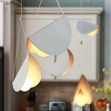 Carregar imagem no visualizador da galeria, Crease Pendant Light
