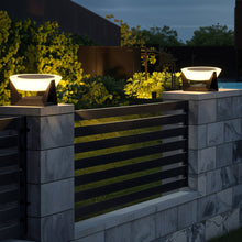 Carregar imagem no visualizador da galeria, Lito Outdoor Garden Lamp
