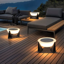 Carregar imagem no visualizador da galeria, Lito Outdoor Garden Lamp
