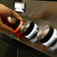 Load image into Gallery viewer, Denali 405 | Stainless Smart Tech Propane Gas Grill
