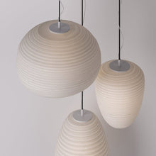 Carregar imagem no visualizador da galeria, Disc-o Pendant Light
