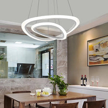 Carregar imagem no visualizador da galeria, Eala Chandelier
