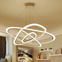 Carregar imagem no visualizador da galeria, Eala Chandelier
