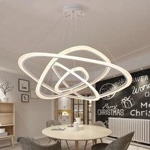 Carregar imagem no visualizador da galeria, Eala Chandelier
