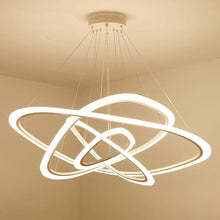 Carregar imagem no visualizador da galeria, Eala Chandelier
