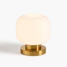 Carregar imagem no visualizador da galeria, Eclat Table Lamp
