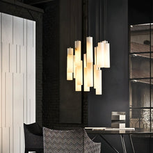 Carregar imagem no visualizador da galeria, Entokei Alabaster Chandelier Light
