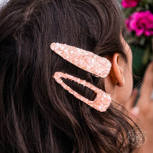 Carregar imagem no visualizador da galeria, Eternal Empowerment 2-Piece Hair Clips Set
