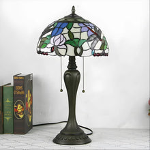 Carregar imagem no visualizador da galeria, European Tiffany Lamp with Dragonfly Design
