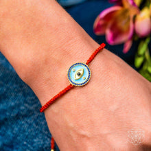 Carregar imagem no visualizador da galeria, Evil Eye Guardian - Four-Strand Red String Bracelet
