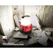 Carregar imagem no visualizador da galeria, Milwaukee 2144-20 M18™ RADIUS™ Compact Site Light with Flood Mode
