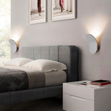 Load image into Gallery viewer, Fana Wall Lamp
