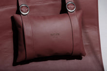 Carregar imagem no visualizador da galeria, Faux Leather Round Hanging Chair Burgundy
