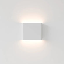 Load image into Gallery viewer, Femi Wall Lamp
