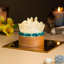 Carregar imagem no visualizador da galeria, Find My Voice - Quartz &amp; Apatite Lamp of Blooming Confidence
