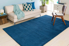 Carregar imagem no visualizador da galeria, Brockton Solid Blue Wool Rug

