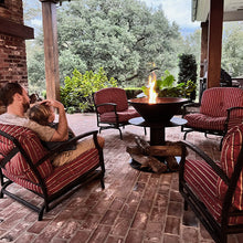 Carregar imagem no visualizador da galeria, Outdoor Iron Pedestal Fire Bowl and Log Holder
