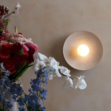 Cargar imagen en el visor de la galería, Fiska Wall Lamp
