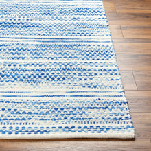 Carregar imagem no visualizador da galeria, Flann Area Rug
