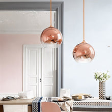 Cargar imagen en el visor de la galería, Freyde Pendant Light
