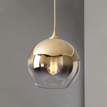 Cargar imagen en el visor de la galería, Freyde Pendant Light
