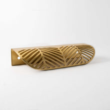 Cargar imagen en el visor de la galería, Frond, Solid Brass Edge Pulls
