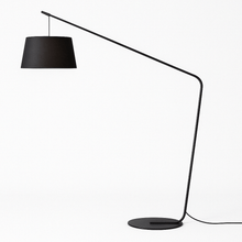 Carregar imagem no visualizador da galeria, Gamela Floor Lamp
