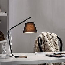 Cargar imagen en el visor de la galería, Gamela Table Lamp
