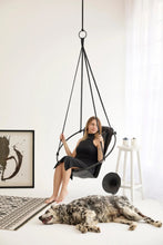 Carregar imagem no visualizador da galeria, Genuine Leather Round Hanging Chair Black
