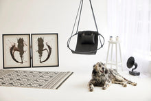 Carregar imagem no visualizador da galeria, Genuine Leather Round Hanging Chair Black
